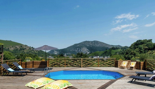 Gorgeous wooden chalet near Lourdes