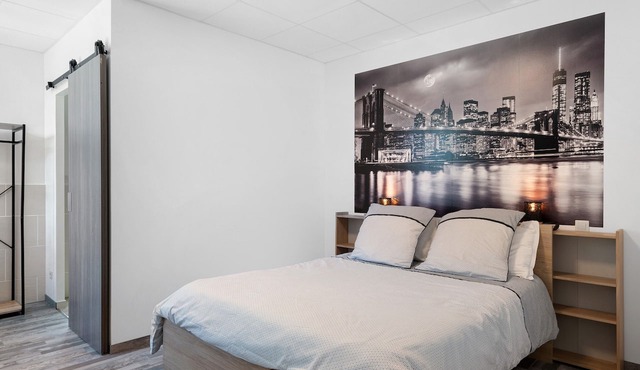 Guest Room “L'Horizon” with Shared Terrace, Shared Garden and Wi-Fi