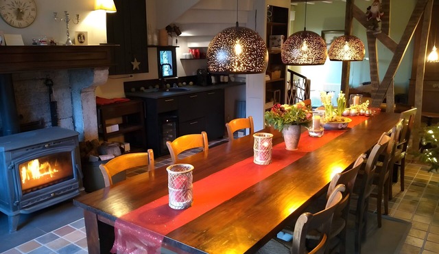 Guest Room 'La Fosse Bleue, Renard' with Shared Terrace and Wi-Fi