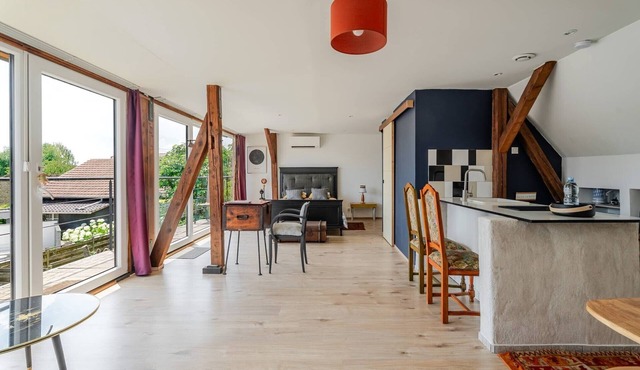Guest Room “La Passerelle” with Balcony, Wi-Fi, and Air Conditioning