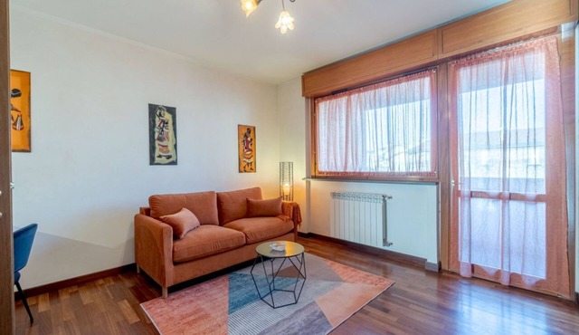 GuestHost - Modern and spacious apartment is located in a prestigious area of the city near the Polytechnic, situated less than 2 km away, and well connected to the historic center thanks to public transport that allows you to reach all points of interes