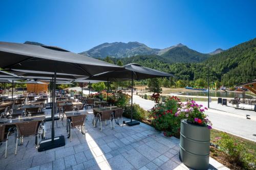 Hôtel et Camping O2 Orcières Outdoor Area