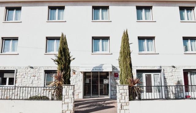 Hôtel PRADO avec Parking - Proche Zénith