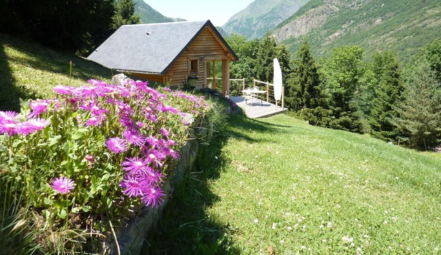 HIGH-ALTITUDE CHALET