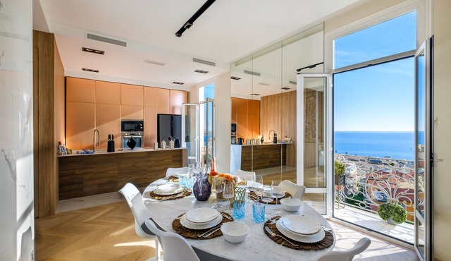 Holiday Apartment 'De luxe Bluesky' with Terrace, Balcony & Wi-Fi