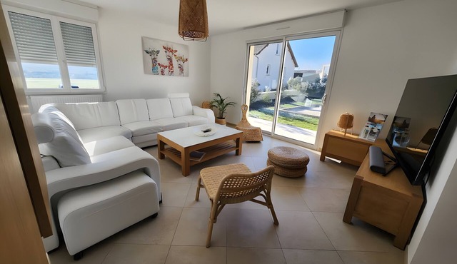 Holiday Home 'Gîte Rural Le Vendangeoir' with Private Garden and Wi-Fi