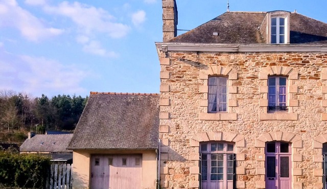 Holiday Home 'Le 28': Village, Countryside & Lake with Private Garden