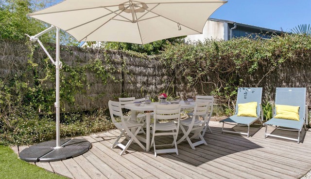 Holiday Home 'Ti Plom' with Private Terrace and Wi-Fi