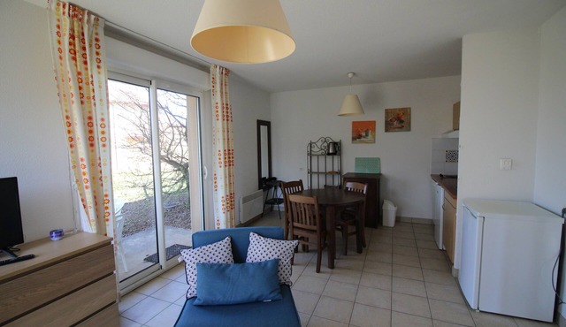 Holiday rentals with pool and wifi
