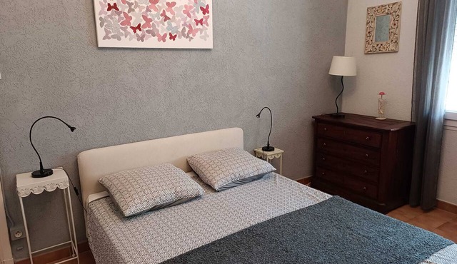 Homerez - Apartment in Arles