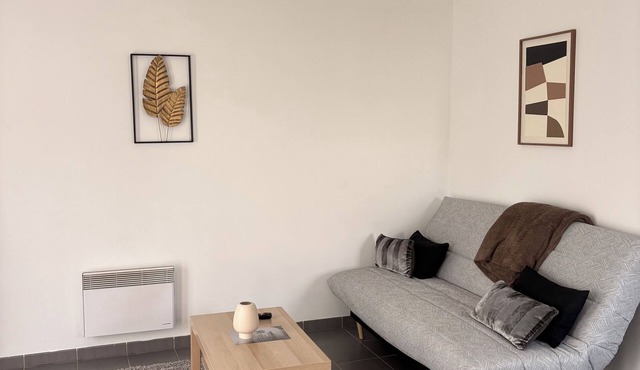 House near Bordeaux, 3 minutes from the ARENA