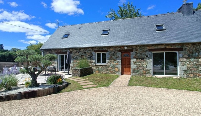 House with private pool, Pink Granite Coast