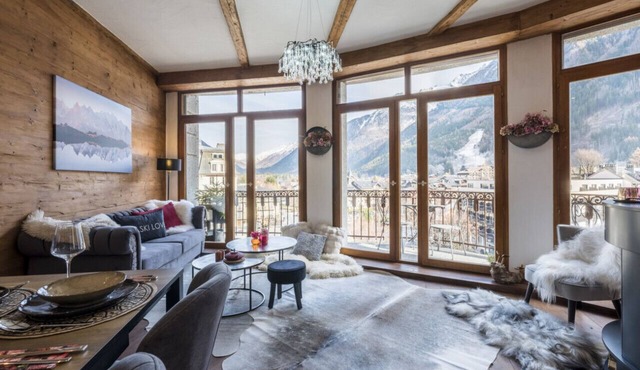 Hyper Central 2 Bedrooms | Magnificent Views
