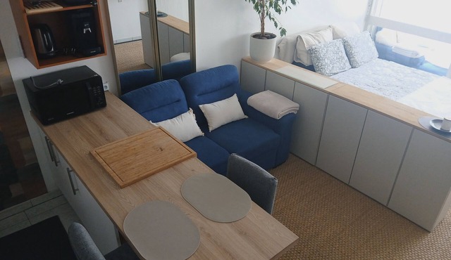In the heart of Pau, 35 m2 studio with closed parking.