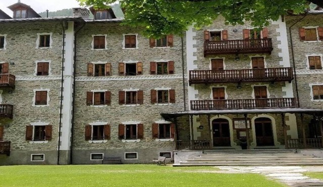In the historic building, con aria condizionata