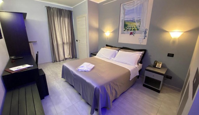 J Hotel