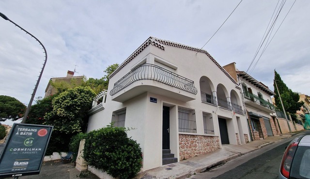 Jolie Appartement Avec son Grand Terrasse ,cuisine Équipée