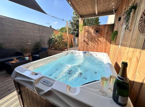 L'échappée Rémoise, jacuzzi proche caves champagne