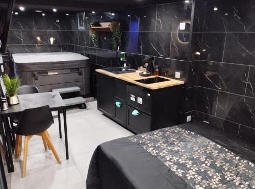 L'Échappée Romantique & Spa Privatif