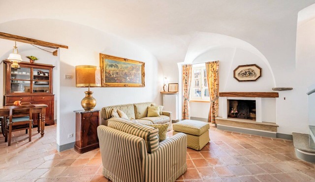 La Meridiana - Two Bedroom House, Sleeps 6