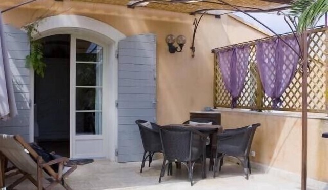 La Treille Mas Bouteillans, charm, comfort, calm amid the olive grove