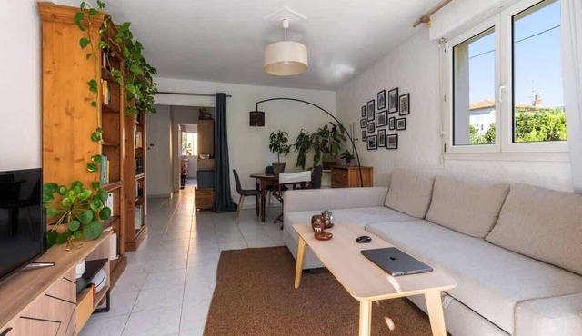 Large 2 room apartment and beautiful terrace