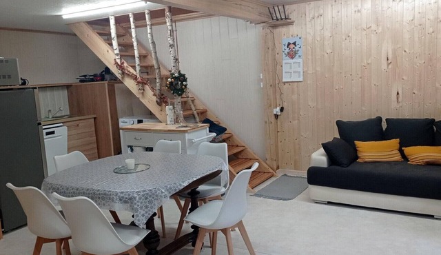 Le Cocon des 3 Pins: Mountain View, Private Terrace & Wi-Fi