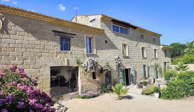 Le Mas des 2 Tilleuls – Charming Apartment near Uzès