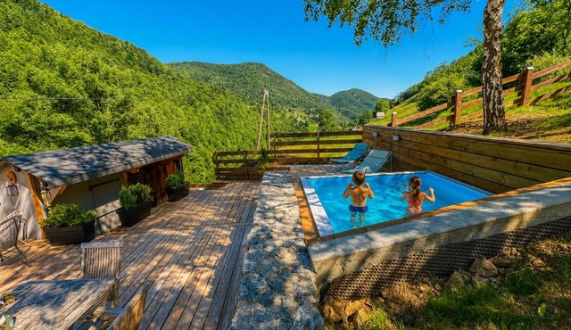 Le René-Sens, chalet 5p avec bain nordique, piscine et vue Pyrénées
