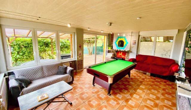 LeCLARA Vacation Rental in the Mountains: pool table, hot tub, sauna. pets welcome