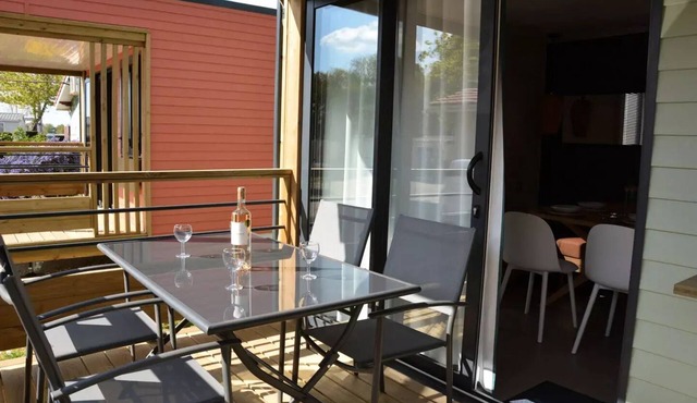 Living 3-Room Mobile Home for 4 People, Air-Conditioned + TV