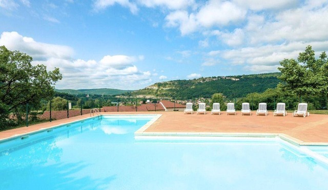Lovely Duplex with Scenic Terrace