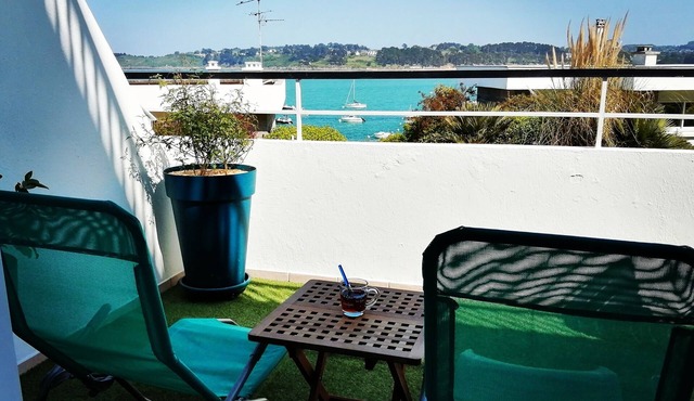 Lovely new apartment, right on the water!