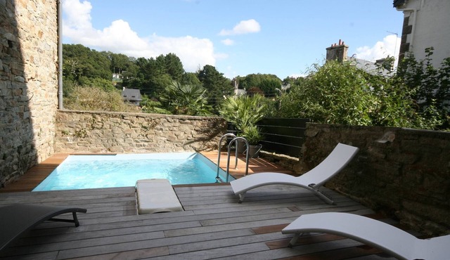 Luxurious Villa in Pont-Aven with Private Pool