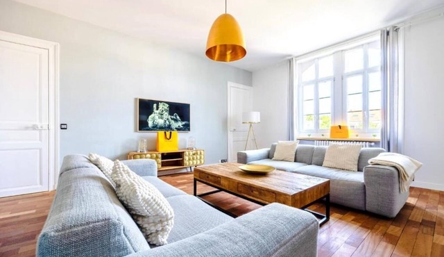 Luxury, 170 m², Jacuzzi, 4 bedrooms, 2 bathrooms, in the historic cathedral district