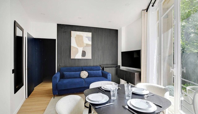 Magnificent 2BD/4P apartment - Eiffel Tower