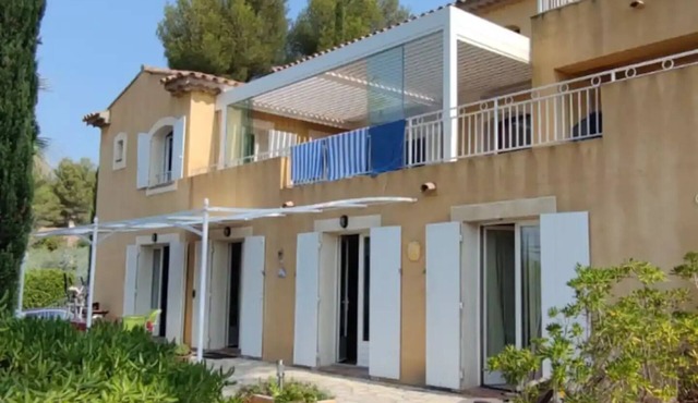 Magnificent family villa with sea view and swimming pool