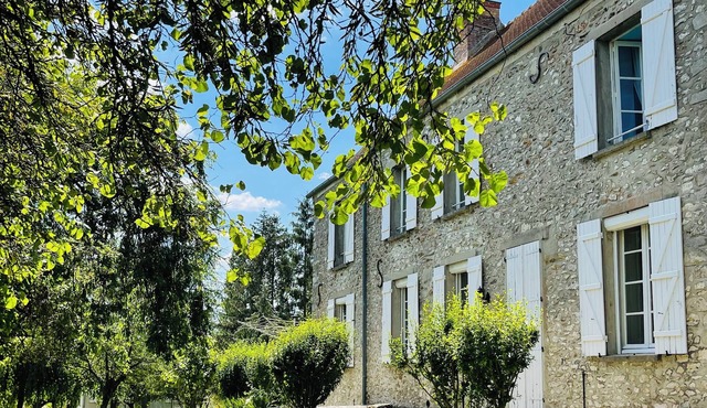 Magnificent family villa with swimming pool near Disneyland Paris