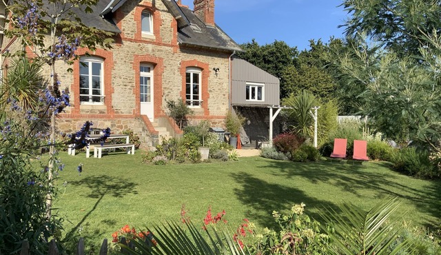 Maison à 600 m du Bourg et 2km des Plages