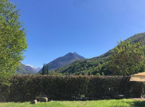 Maison avec vue sur le Viscos
