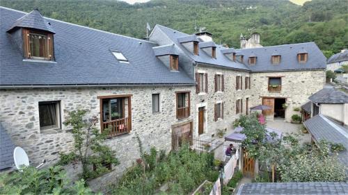 Maison de charme à Guchan avec vue sur la montagne et jacuzzi