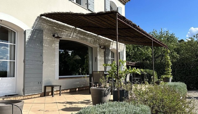 Maison Provençale Avec Piscine