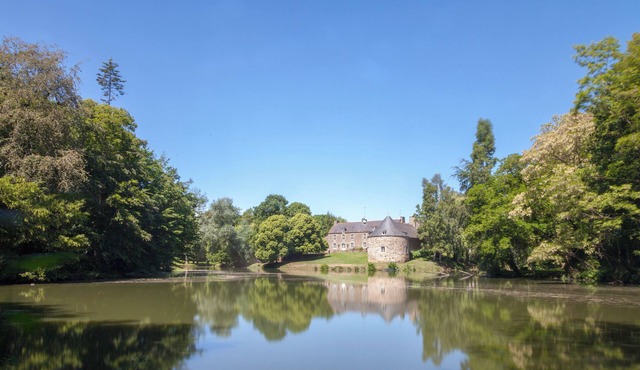 Manoir historique domaine & étang calme absolu