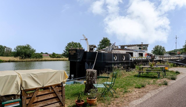 Mariner’s Gite: Unique Stay on a Houseboat in Alsace
