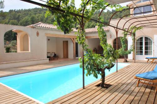 Mas climatisé, piscine chauffée privée - parc régional naturel st baume