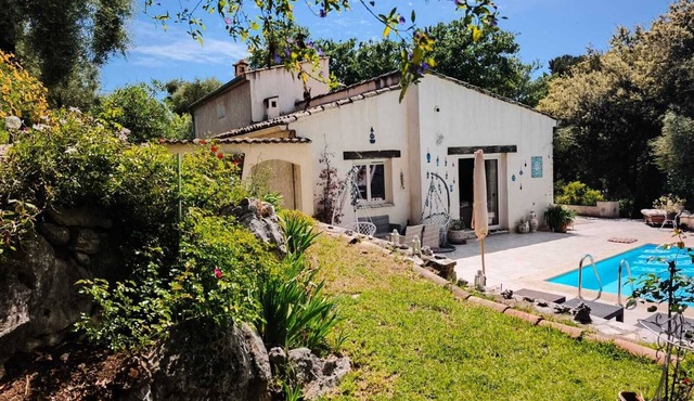 Mediterranean escape: charming villa with exceptional swimming pool