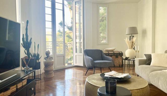MJ-SELECT - BAQUIS Luxurious 115m2- 3 Bedroom , parking, 5 minutes BEACH, CLIM