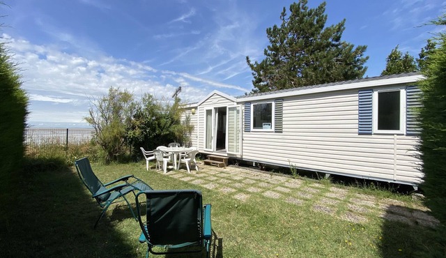 Mobile Home Near North Beach, 2BR, Terrace, TV, Ideal for 4
