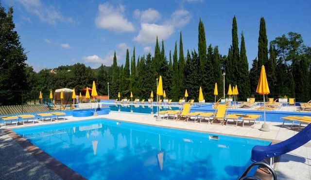 Mobilehome with air conditioning, terrace and pool