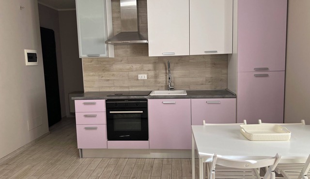 Modern studio apartment: comfort and tranquility at "two steps" from Turin.